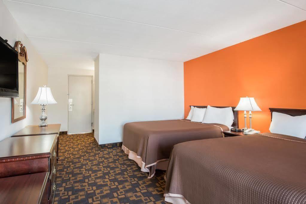 Howard Johnson By Wyndham Hershey Exterior photo