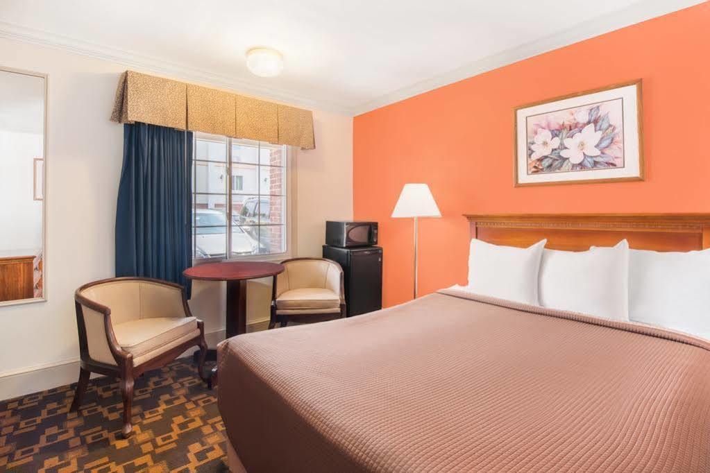 Howard Johnson By Wyndham Hershey Exterior photo